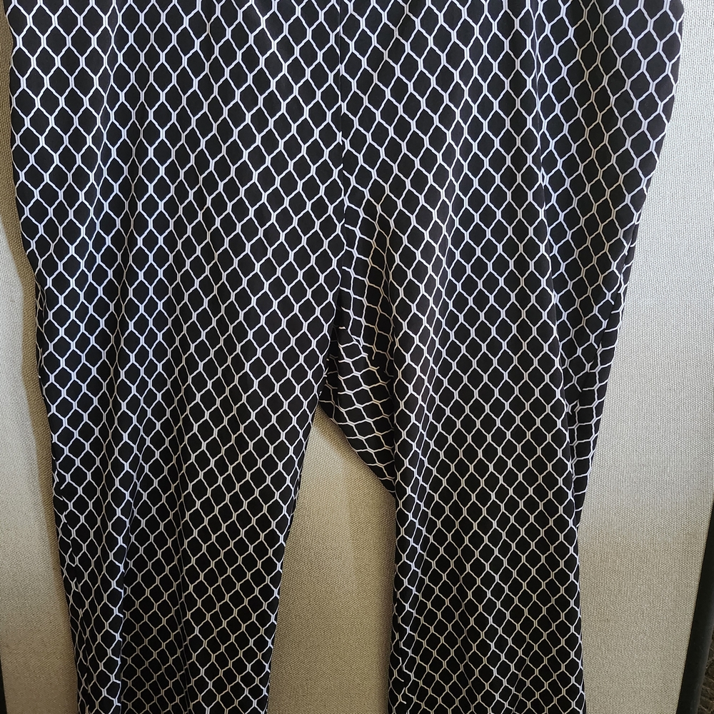Catherines Black and White Hexagon Pattern Pants